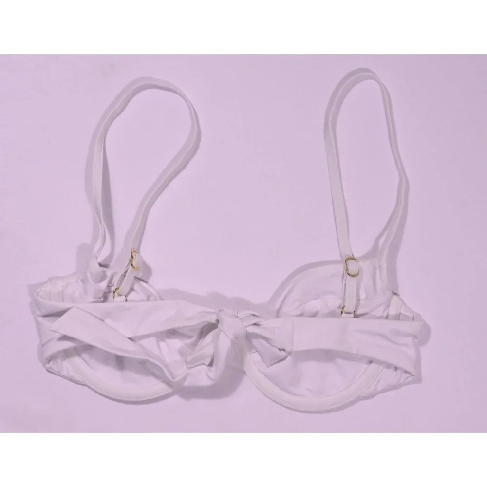 MONDAY Swimwear Maui Bikini Top in True White